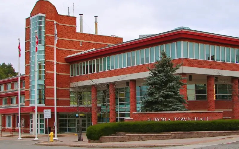 Aurora, Ontario streetscape